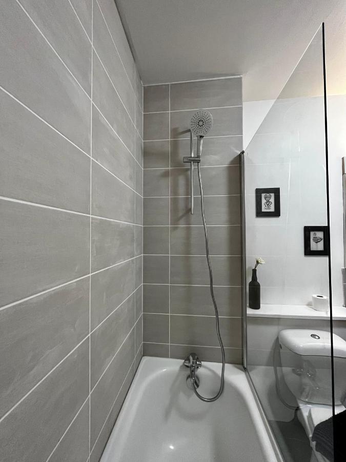 Superbe Confortable, Proche Centre Appartement *